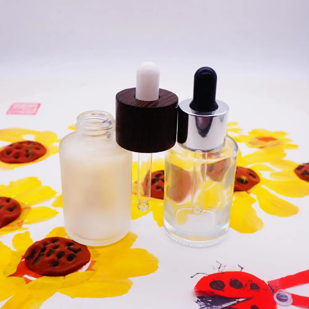 Flat Shoulder Recycling Packaging Essential Oil Bottle 50 ml with Black Wooden Lid