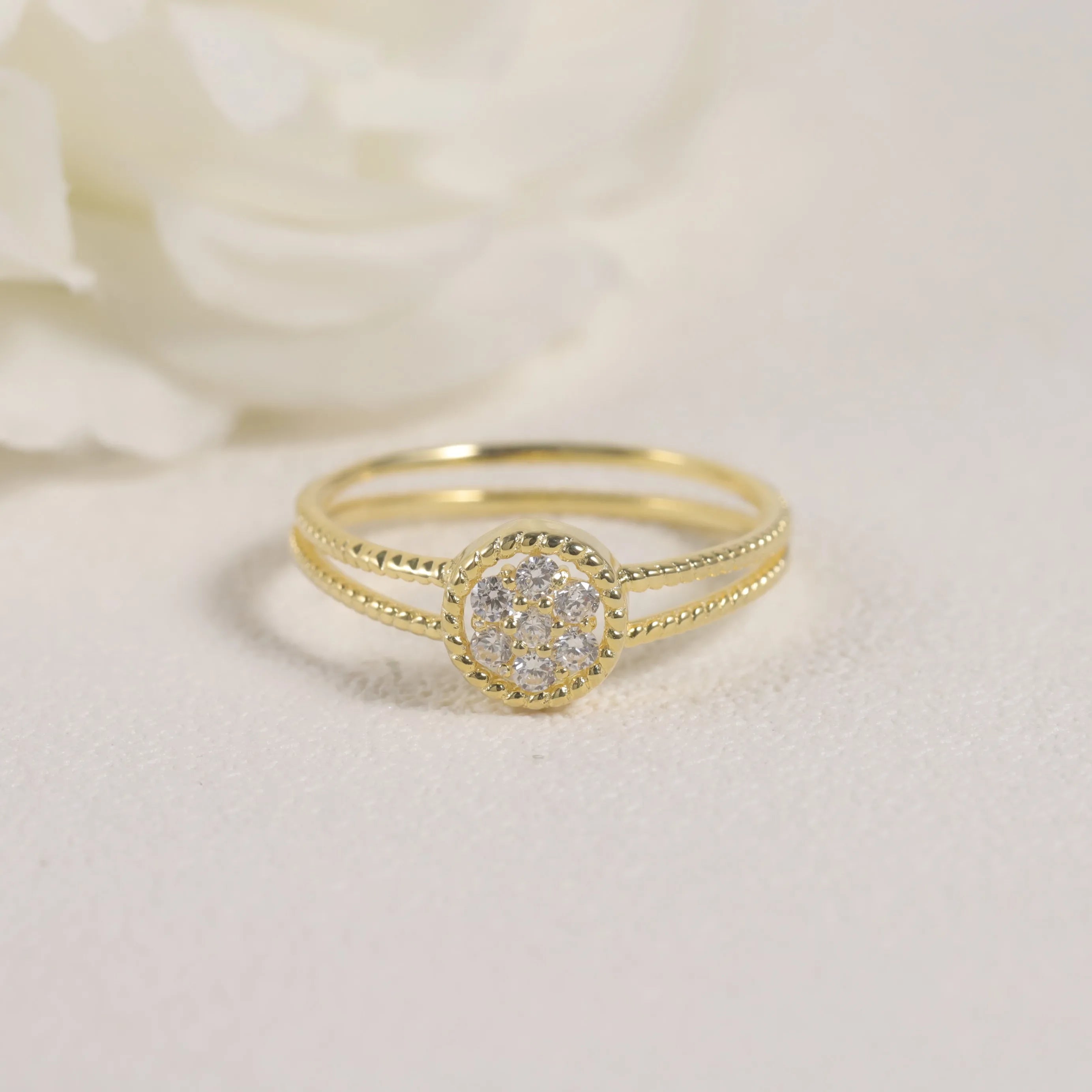Wholesale Unique Design 14K 18K 9K Double Twisted Knot Rope Lab Created Diamond Double Band Halo Flower Engagement Ring