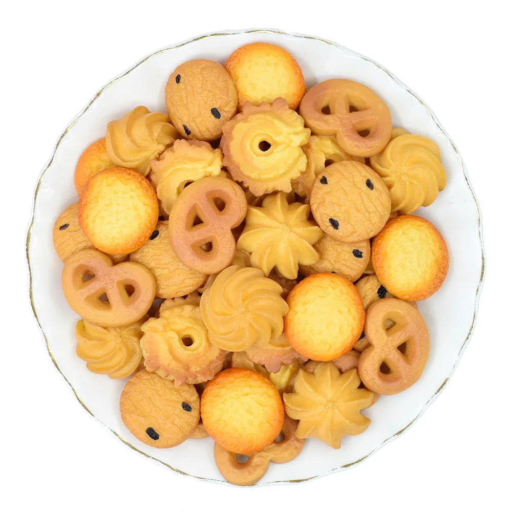 Hot Selling Cookie Biscuit Simulation Dessert Food Flatback Resin Cabochon Miniature Kitchen Food Charm DIY Accessories