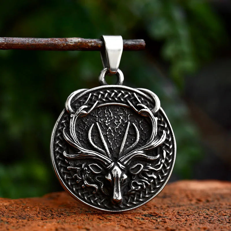 SS8-1211P 2023 New Creative Design Viking Deer Head Pendant Round Shape Nordic Odin Retro Viking Stainless Steel Jewelry Gift