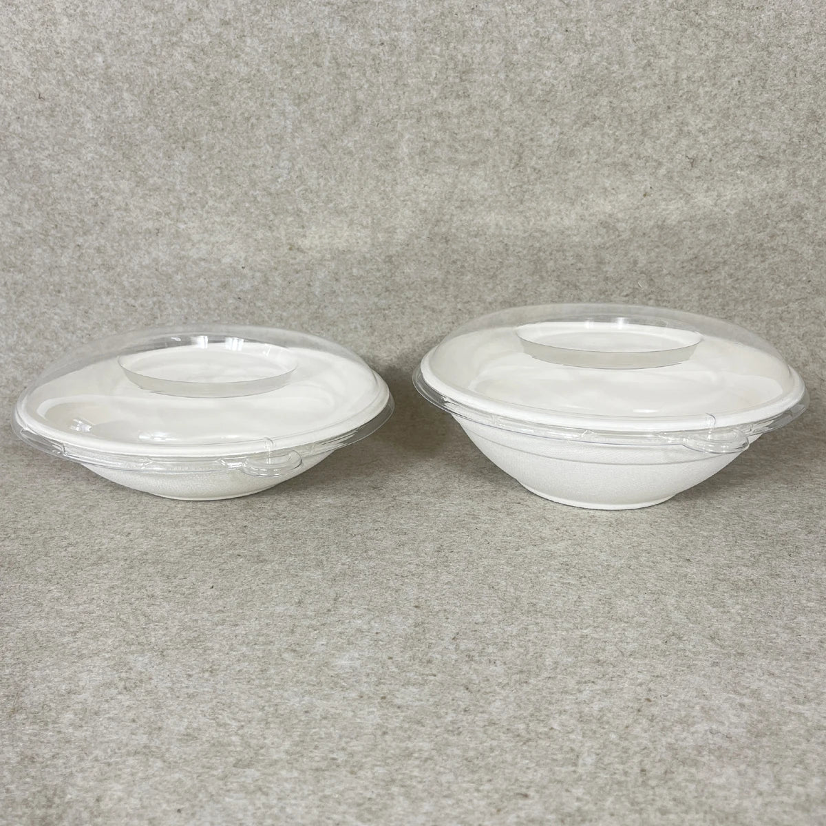 24oz 32oz Large Round Compostable Bagasse Bowls Heavy Duty Microwavable Disposable Poke Bowls with Lids for Party Salads Pasta