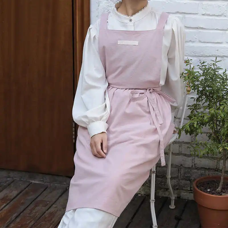 New Design Breathable Cotton Cross Back Strap Women Kitchen Apron with 2 Pockets