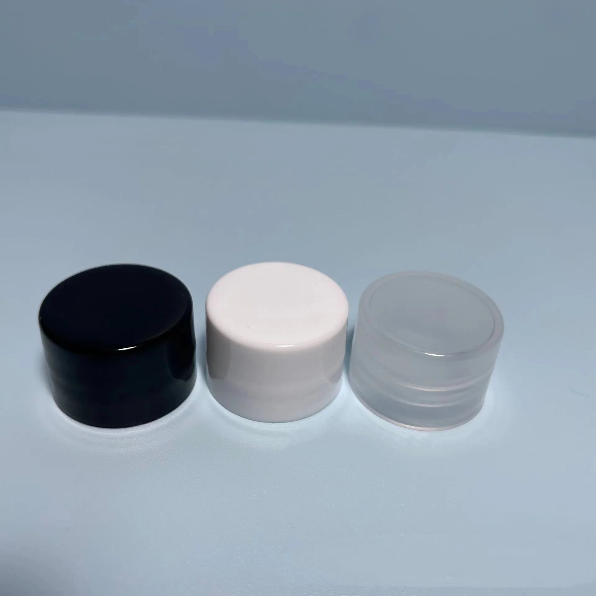 18/410 Plastic PP Glossy Screw Cap  18mm Neck Size White Transparent Black White Smooth Lid