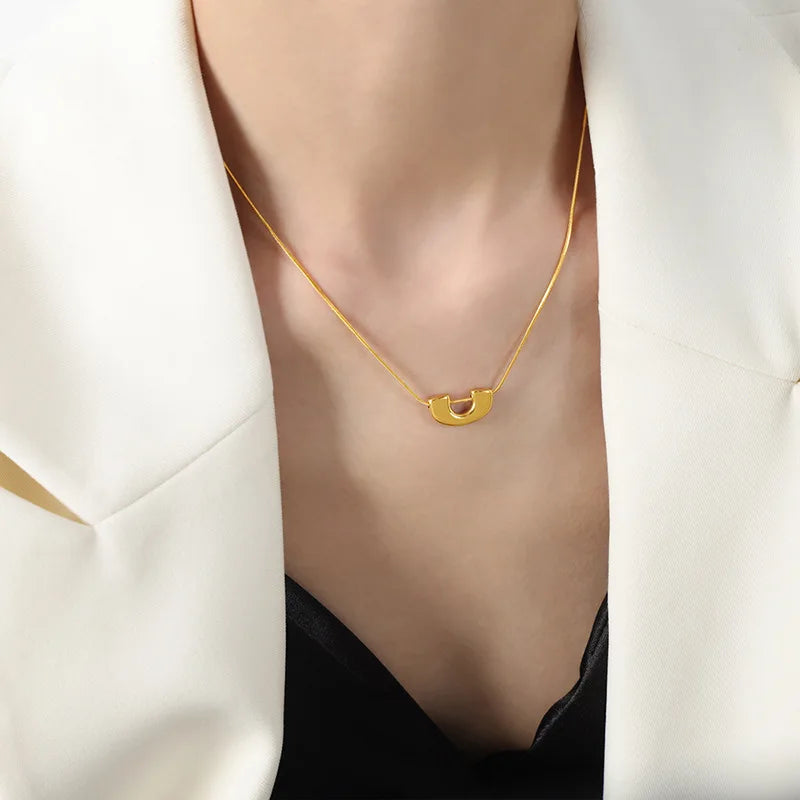 Beimai OEM Halskette Snake Chain U Shape Pendant Titanium Steel Women's Necklace