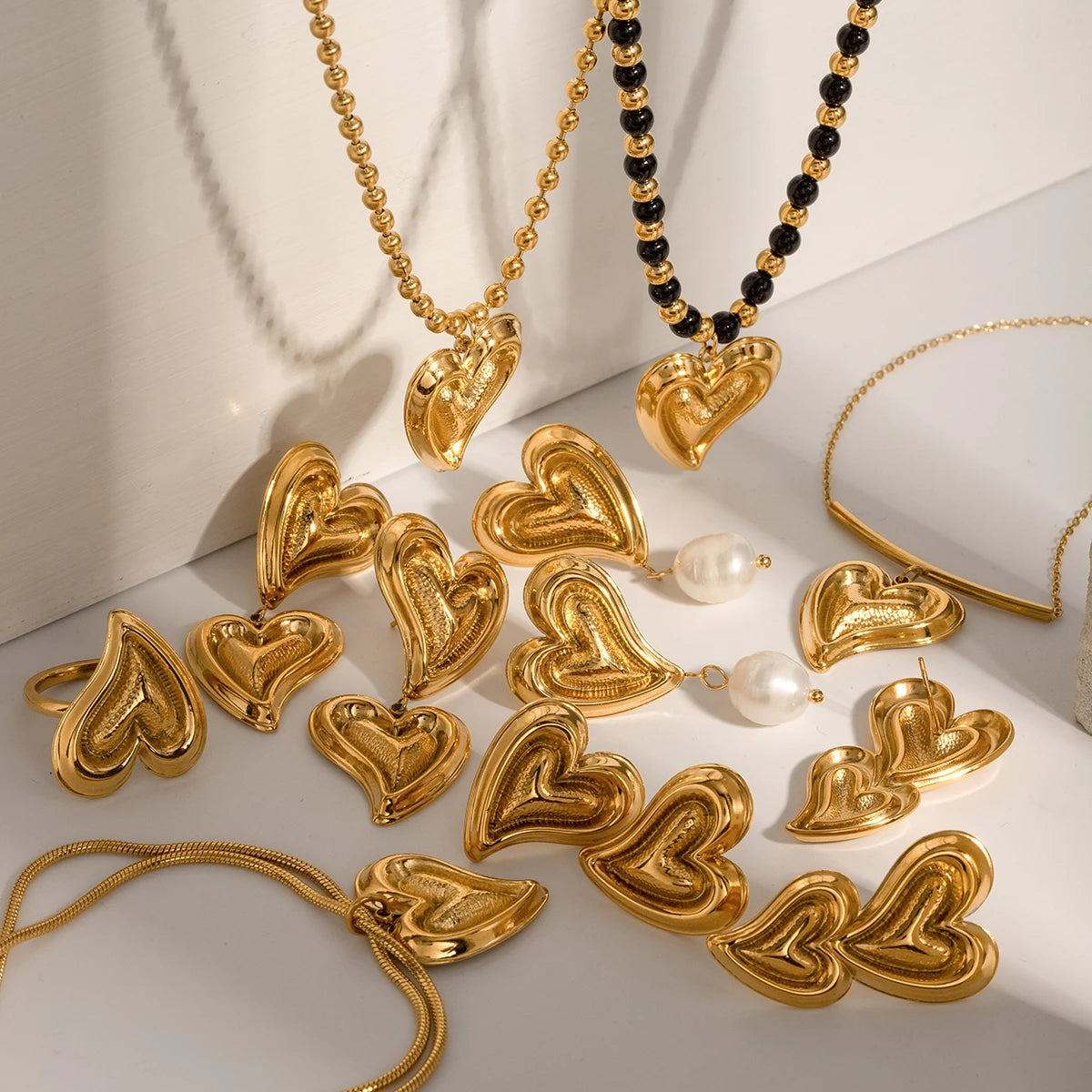 J&D Waterproof 2D Heart Pendant Earring 18K Gold Plated PVD Stainless Steel Texture Beaded Chain Necklace Set