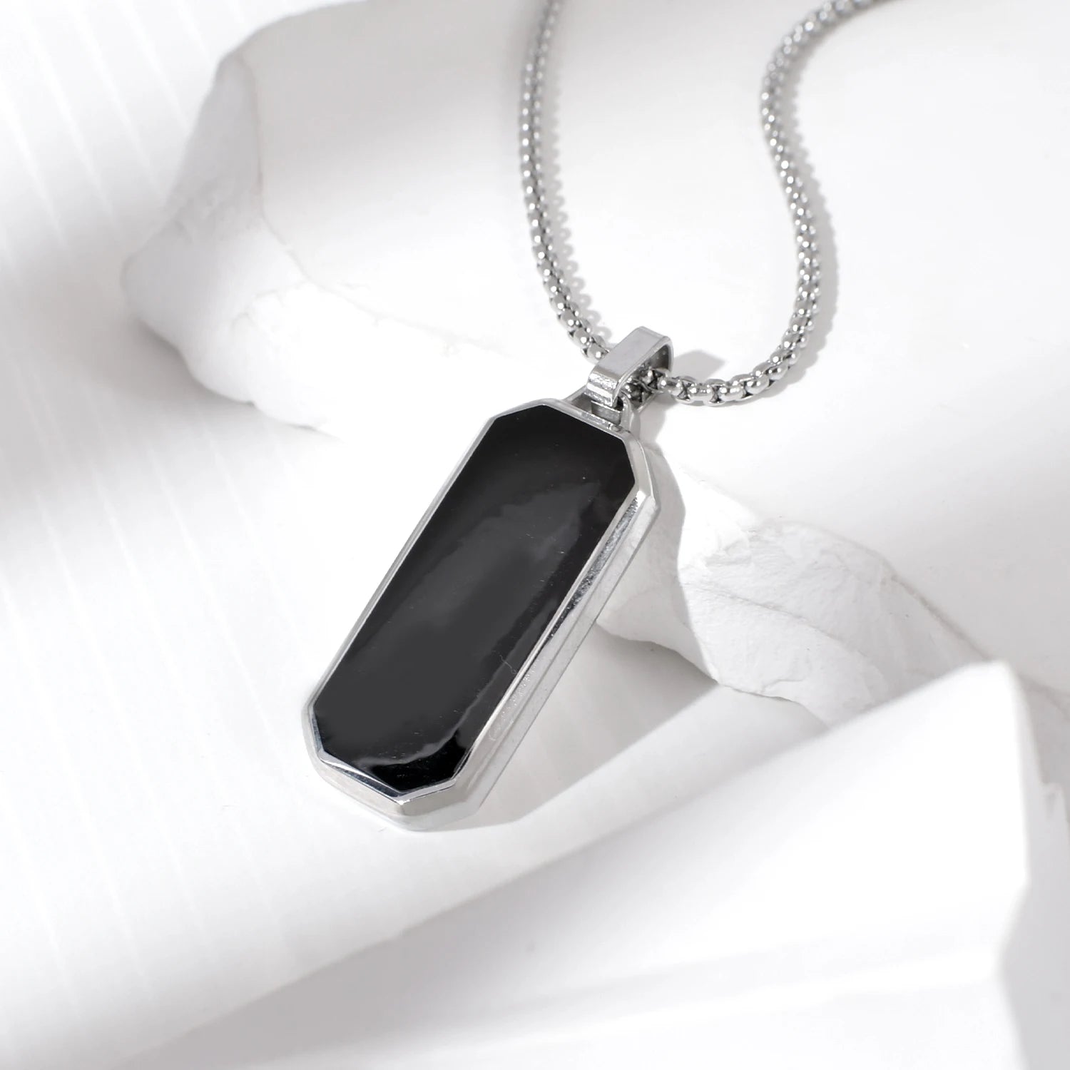 2024 New Hot Selling Black Oil Dropping Personality Stainless Steel Necklace Men Geometric Box Chain Pendant Necklace