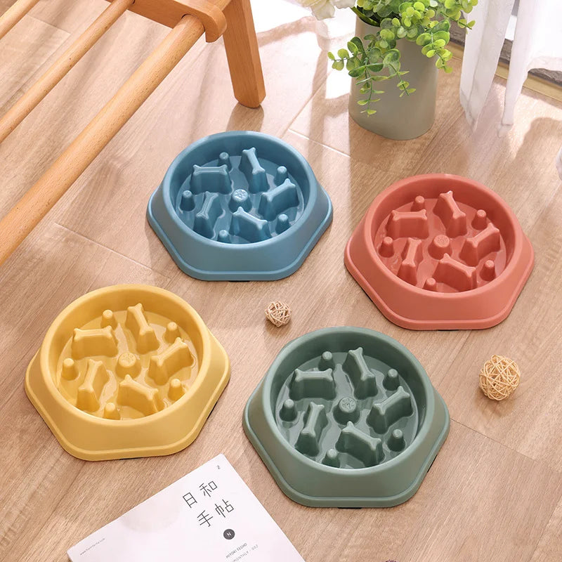 Small Pet Feeder Water Bowl 500ml Plastic Slow Feeder Dog Bowl Multiple Colours PP Material Bowl for Pets Comfortable Usage