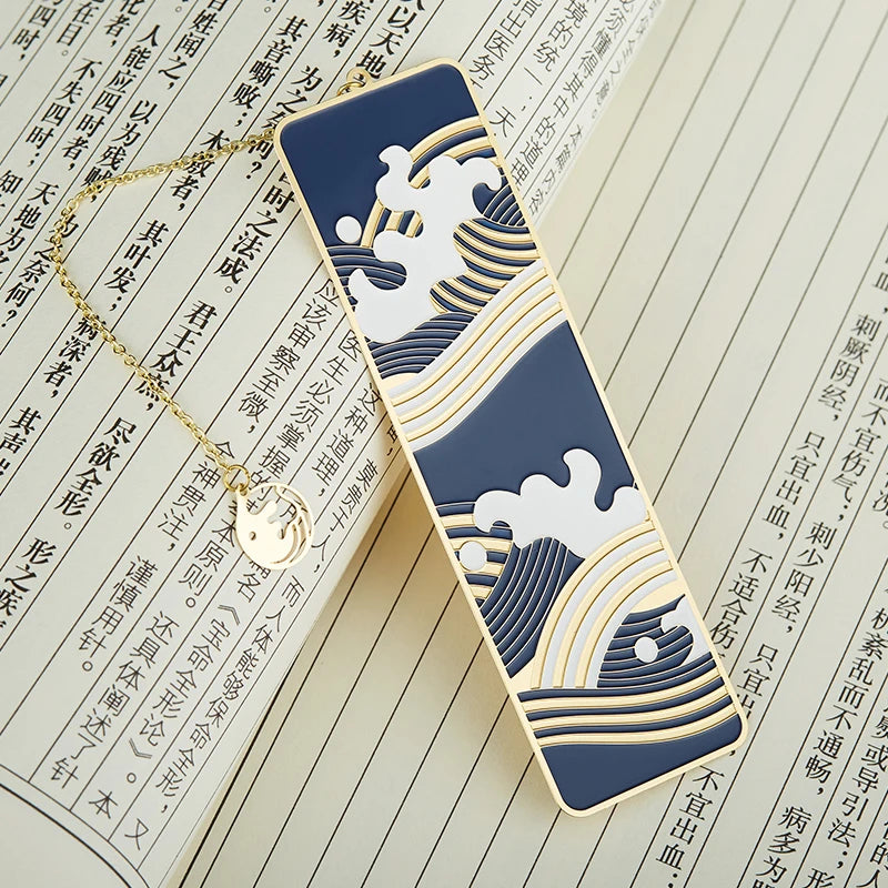 Factory Wholesale Souvenir Gift Soft Enamel Gold-Plated Custom Color Painted Bookmark with Chain Custom Logo