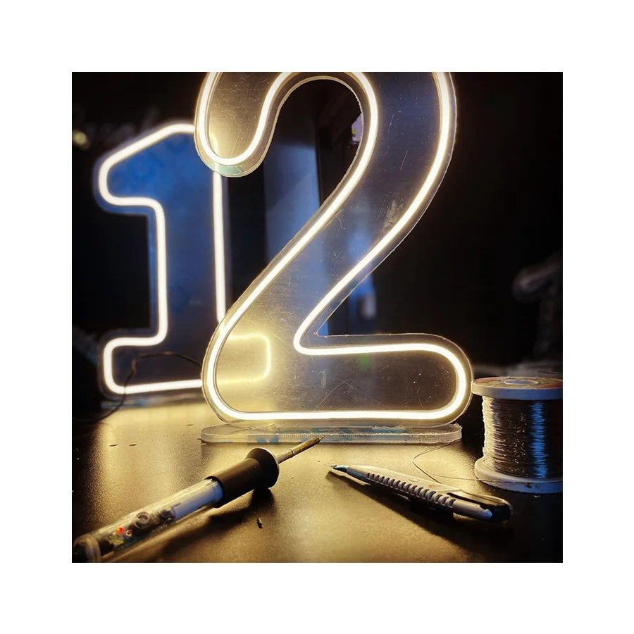 Winbo Drop Shipping Led Light up Number Small Neon Letters Standing Giant Acrylic Neon Light Letters 3 ft 4 ft