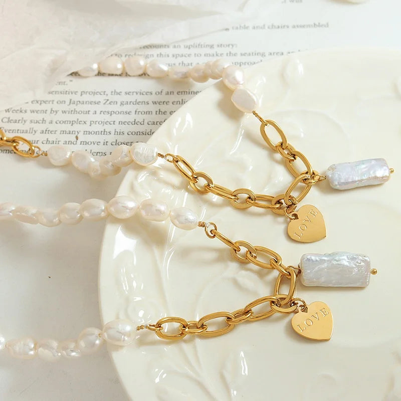 Hot Sale Exquisite Gifts 18k Gold Plated Stainless Sterling Freshwater Pearl Love Heart Necklace for Women