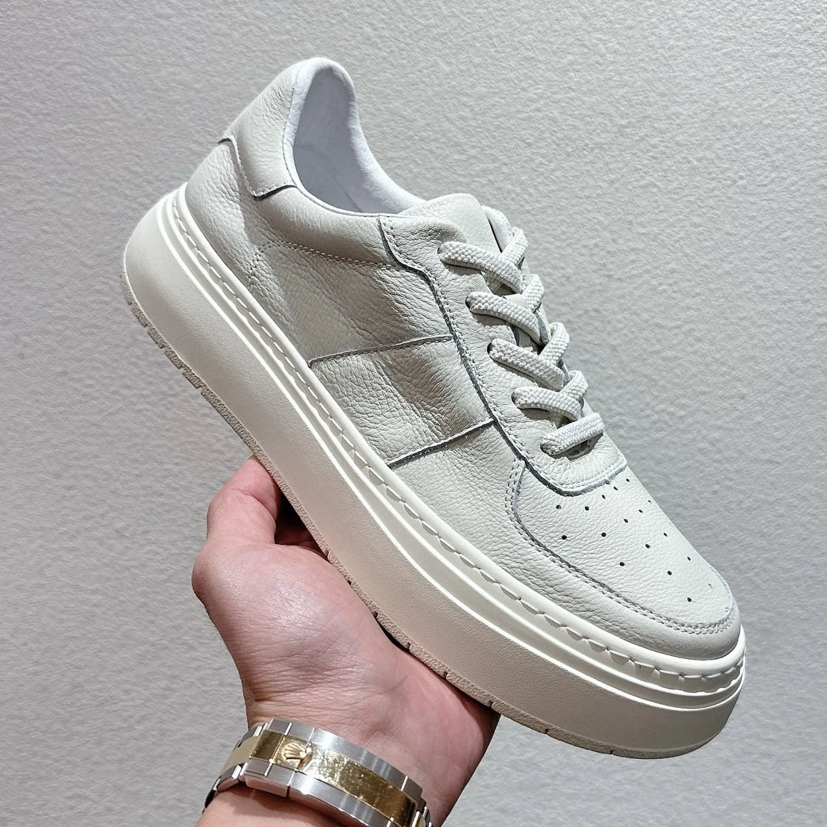 Genuine Leather Men's Sneakers Stylish Casual Shoes with Height Increasing Feature New Arrival Famous Brand for Winter