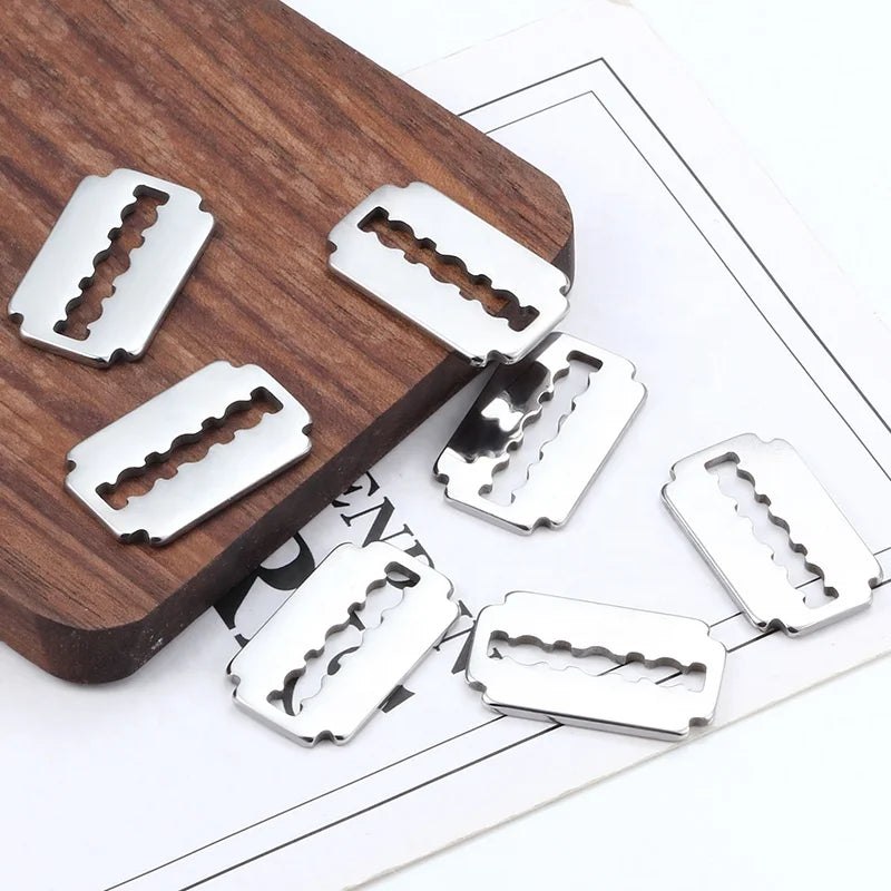 Unisex Stainless Unique Steel Razor Blade Pendant Hip Hop Dog Necklace Brand Streetwear Pendant