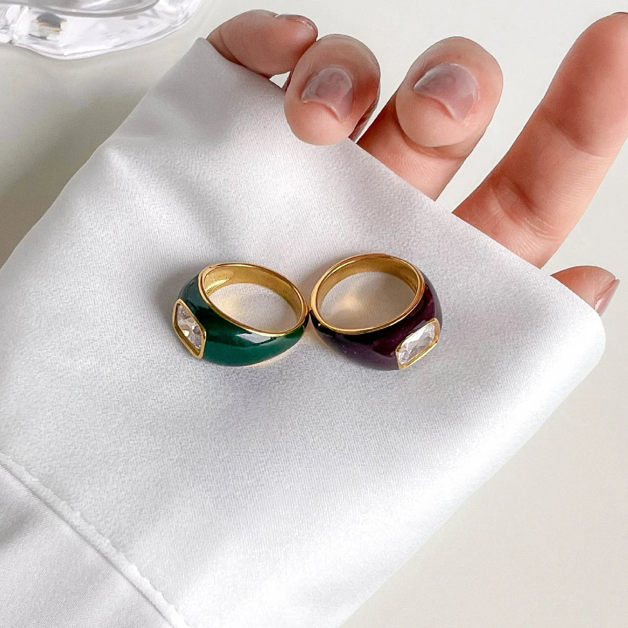 Dainty Vintage Women Jewelry Black Green Enamel Zircon Ring Non Tarnish 18k Gold Stainless Steel Dome Chunky Ring YF2639