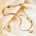 Zhongzhe Ins Flat Snake Chain Necklace Stainless Steel Women Valentine's Day Imitation Pearl Clavicle Chain Necklace Wholesale