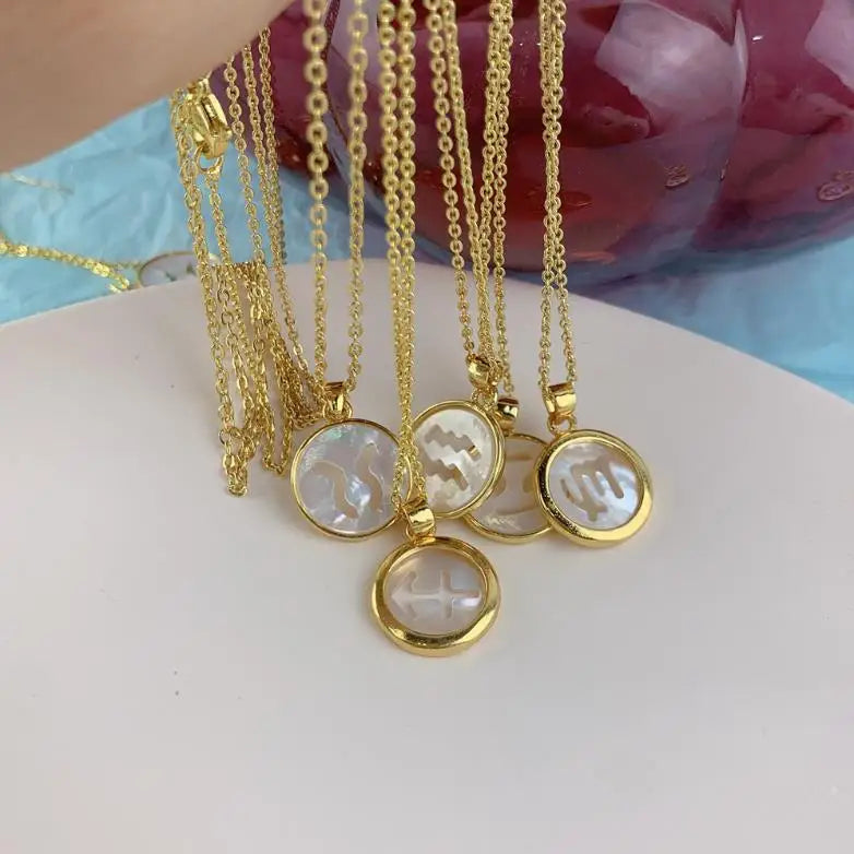 Femmes Constellations Necklace Stainless Steel 18K Gold Round White Shells Star Sign Pendant Necklaces for Women Jewelry