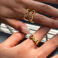 ERESI Personalized Stainless Steel Family Letter Ring 18K Gold Plated Mom Dad Engraved Statement Ring for Family Gift Jewelry