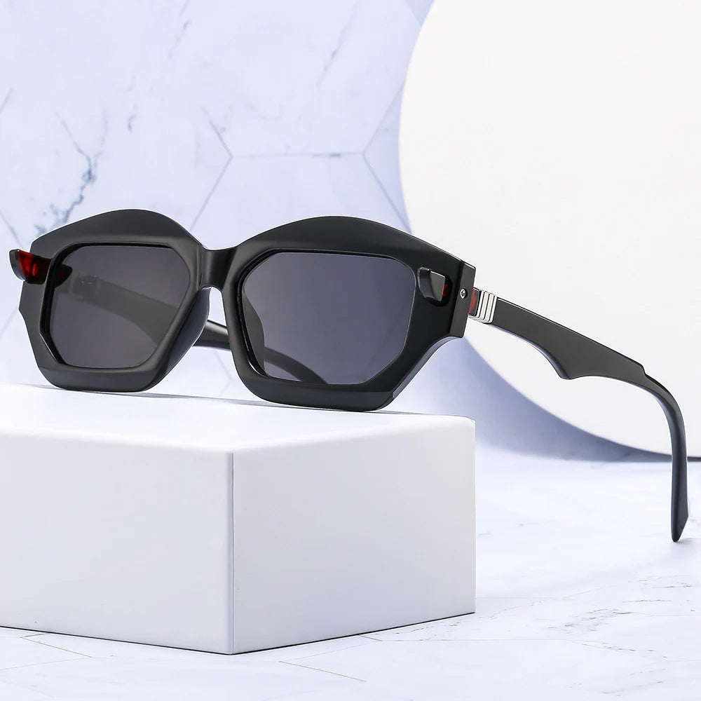 YTSXT8842 2024 Wholesale Italian Designer Brand Woman Sunglasses Polarized Sport UV Protection PC Frame