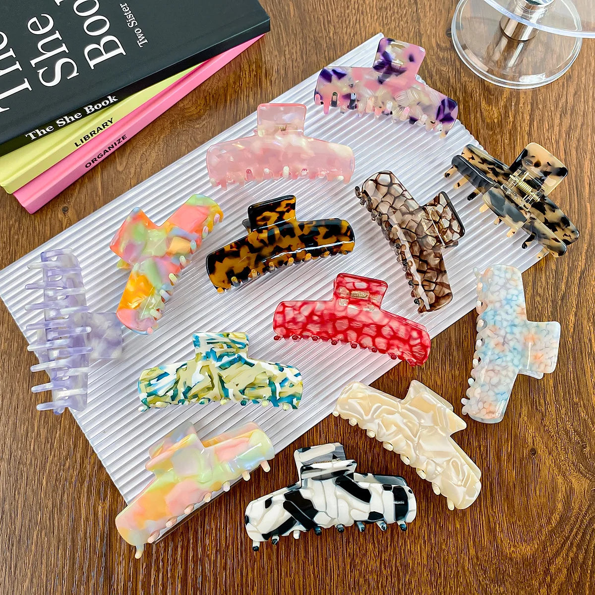 YHJ Hot Selling Versatile and Fashionable Hair Claws Exquisite and Elegant Hair Claw Clip Acetate Hair Claw
