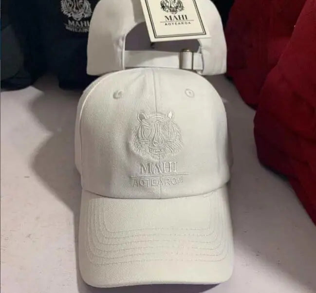 Low MOQ High Quality Oxford Cotton Caps and Hats Men Custom Embroidery 6 Panel Dad Hat with Dot Pattern