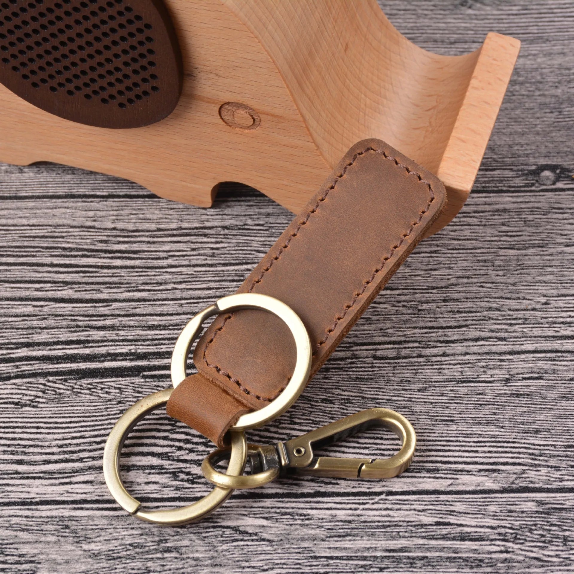 Top Layer Cowhide Key Ring Retro Antique-Bronze Car Keychains Handmade Pure Leather Personalized Small Gift Fashion Free Sample