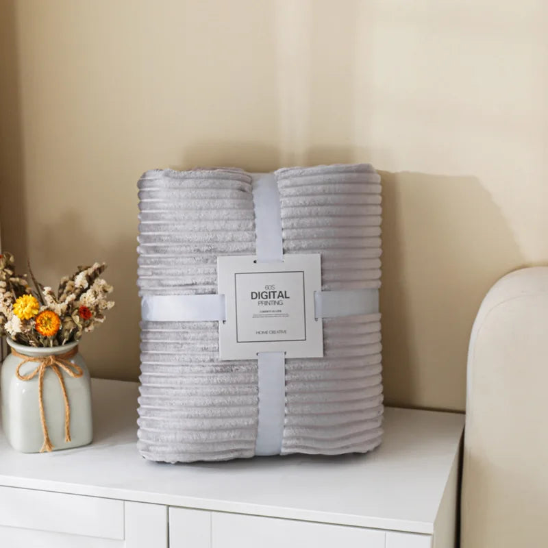 Flannel Blanket Sofa Blanket Super Soft Plush Cozy and Lightweight Warm Bed Blanket for All Season
