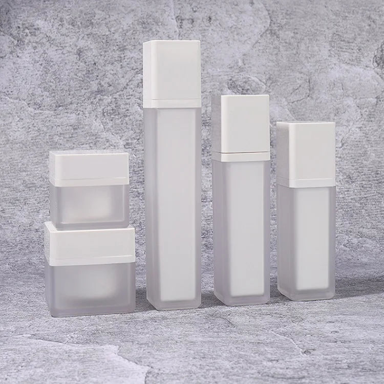 Factory-Produced Recyclable 30g 50g Plastic Spray Acrylic Cosmetic Jars 30ml 100ml Packaging Bottles for Serum Facial Lotion