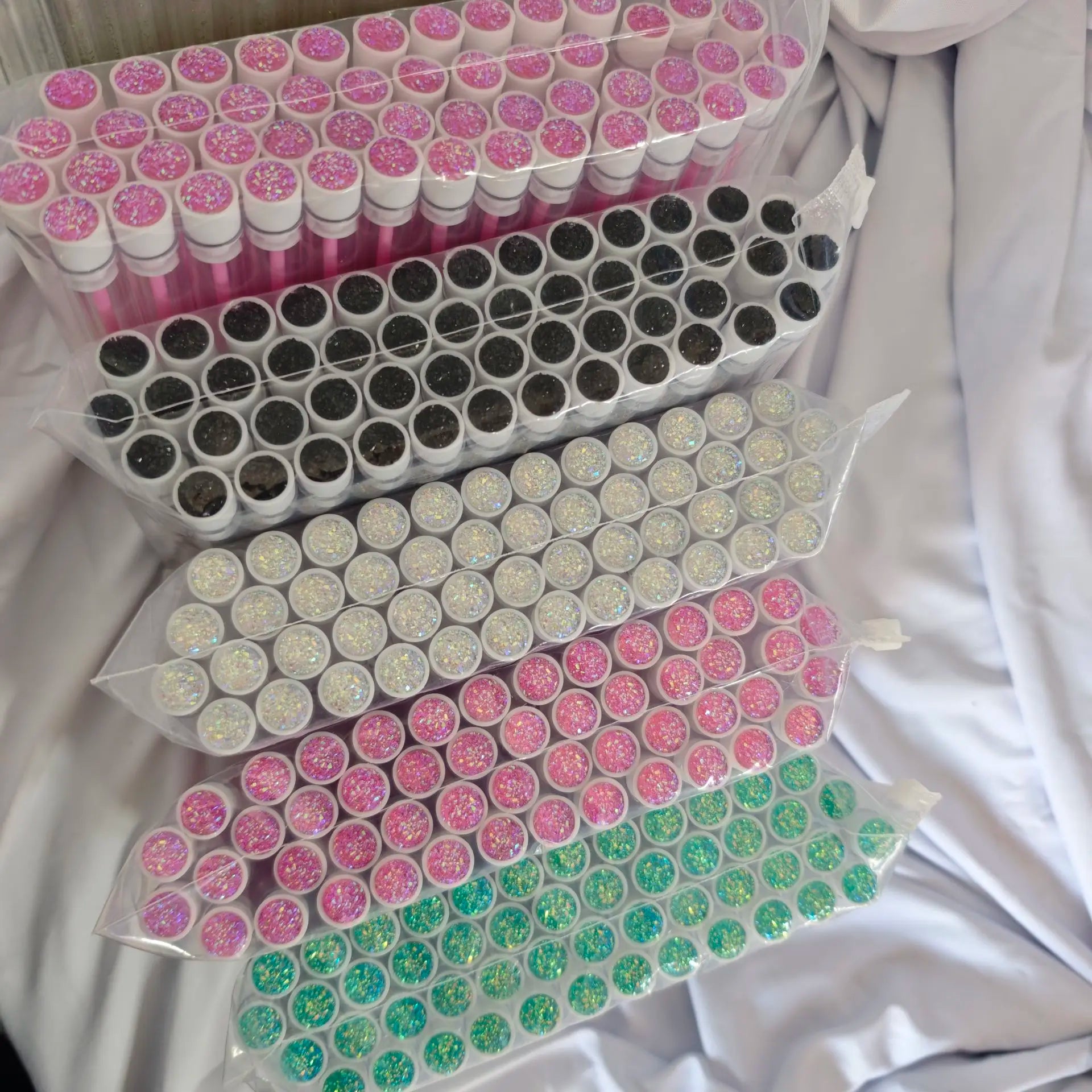 Custom Logo  Micro Plastic Spoolie Mascara Wand Lash Wash Brushes Disposable Eyelash Extension Cleaning Brush Tube