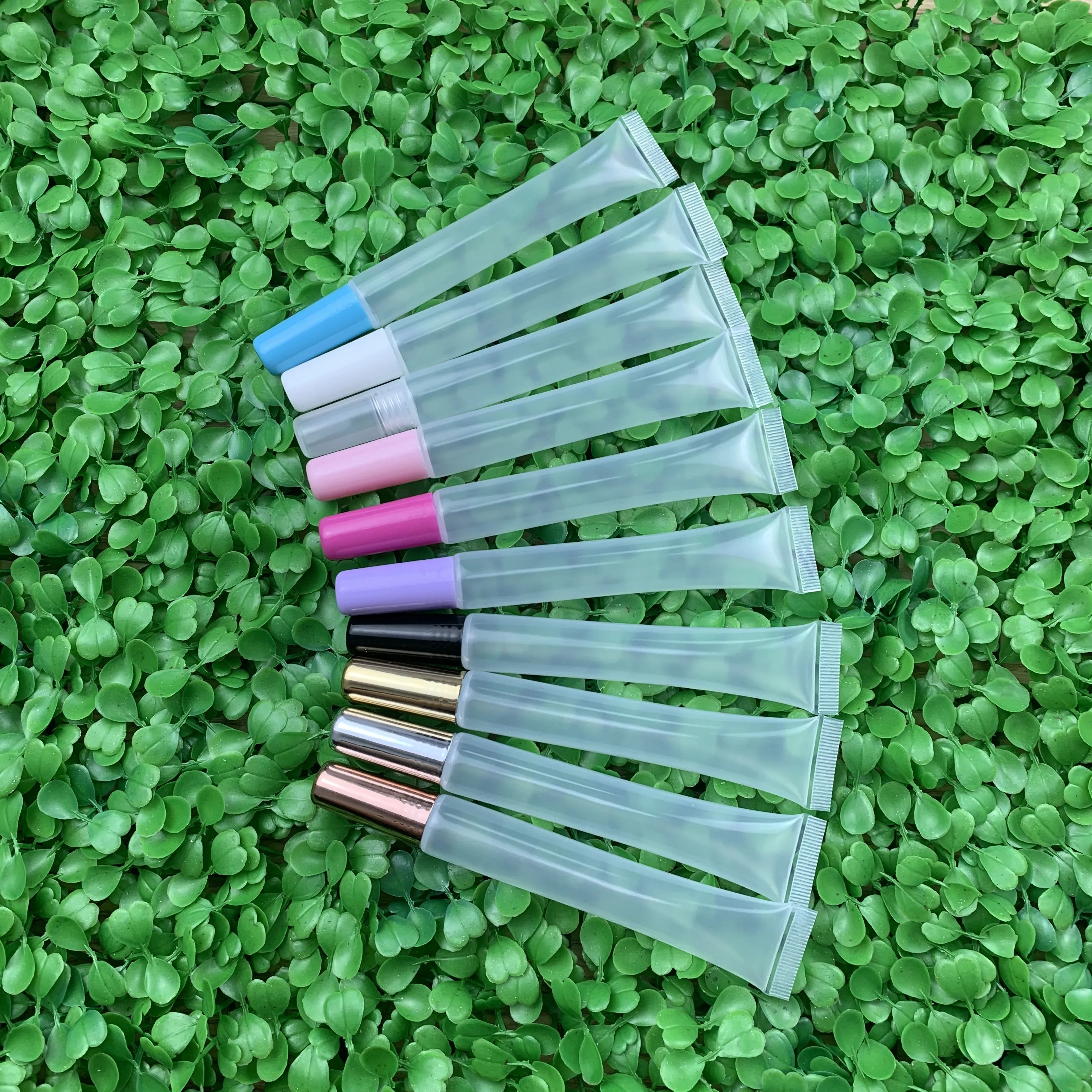 Custom Logo PP Plastic Screw Cap Transparent Slim 15ml Empty Squeeze Tube for Lip Gloss with Pink White Black Gold Silver Colors