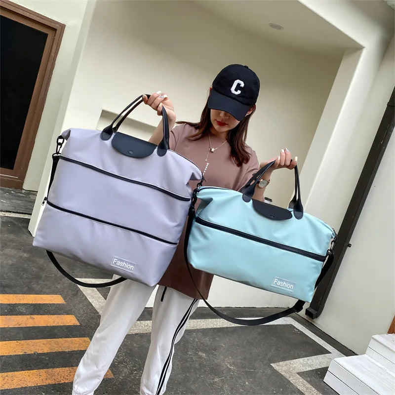 Custom Lightweight Foldable Waterproof Weekender Duffle Bag for Ladies Fashion Sport Luggage for Travelling Zipper Closure
