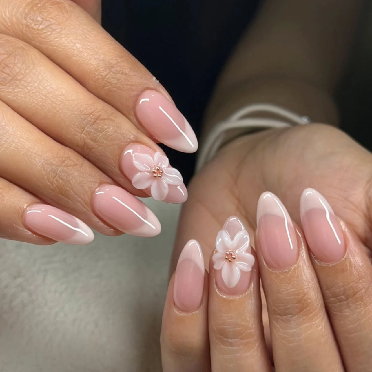 Dropshipping Wholesale Customize 24 Pcs 4286 3D French Style Short Almond Press on Nails Artificial Fingernails