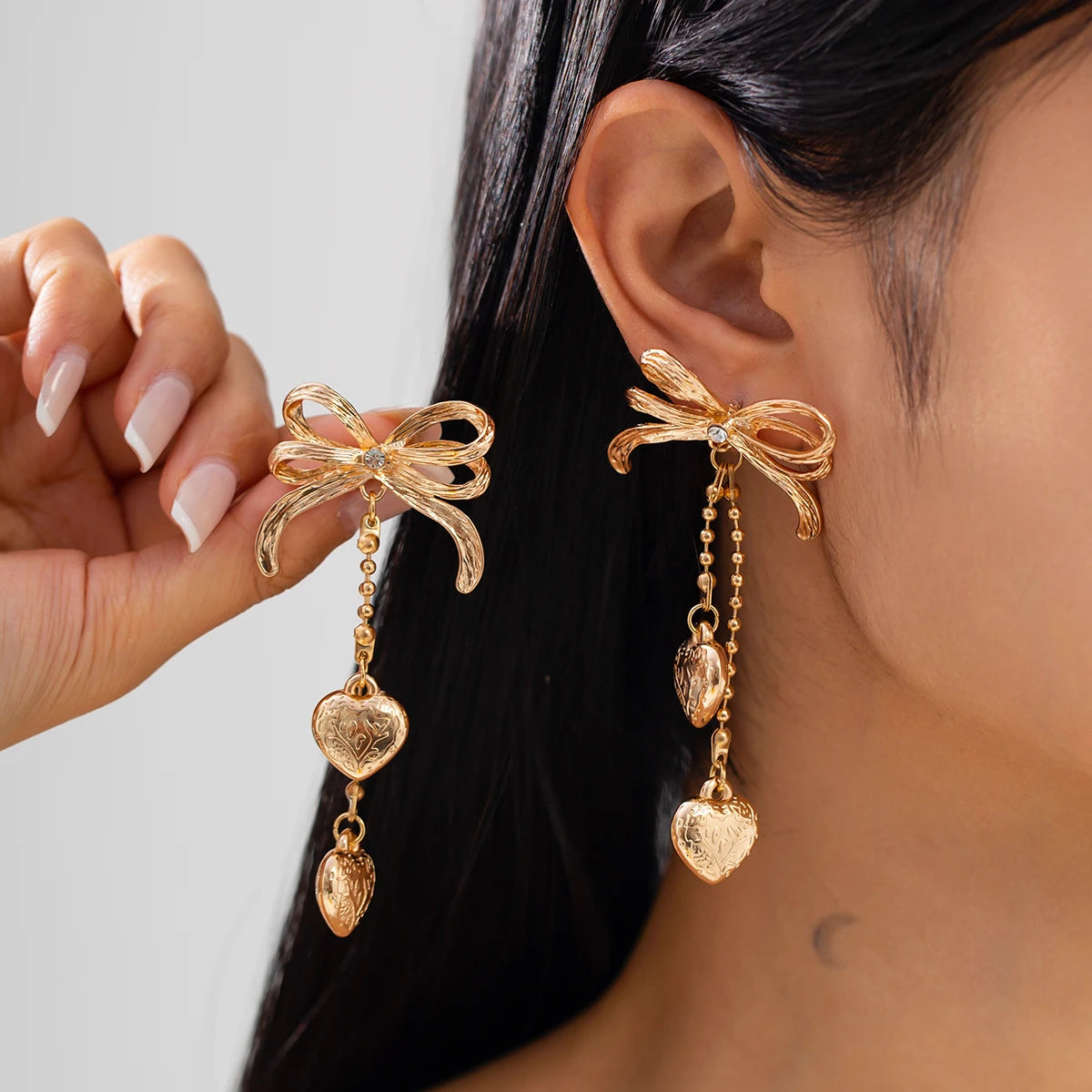 Charms Bow Knot Peach Heart Pendants Stud Earrings for Women Trendy Ladies Fine Earrings Street Wear Accessories Fashion Jewelry