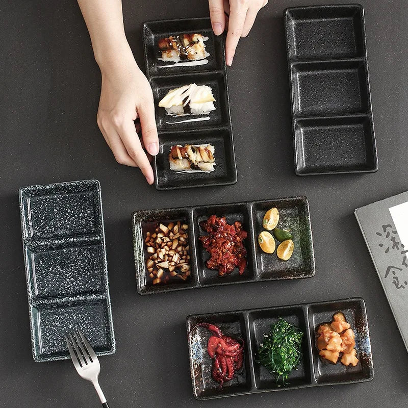 Wholesale Eco-Friendly Color Enamel Japanese Restaurant Soy Sauce Three Grid Ceramic Porcelain Plate Dish