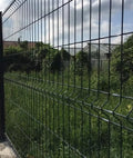 Galvanized 3D Curved Wire Mesh Fence Panel Powder Coated Welded 3D Fencing Trellis Gates Low Maintenance 5mm Rail Fence Hardware