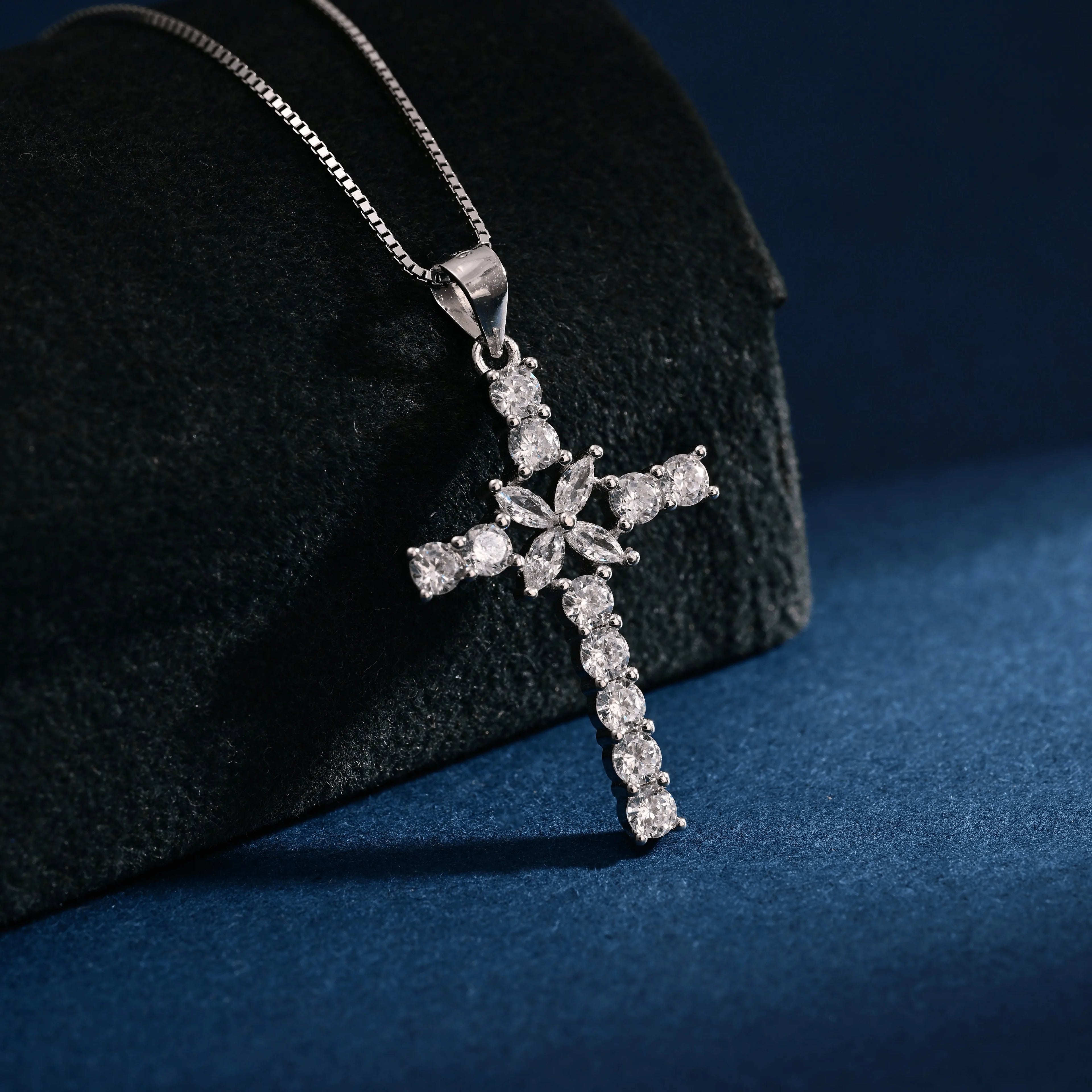 Wholesale Pendant Jewelry Rhodium Plated Cubic Zirconia Cross God Retro Pendant 925 Sterling Silver Fine Jewelry Pendant