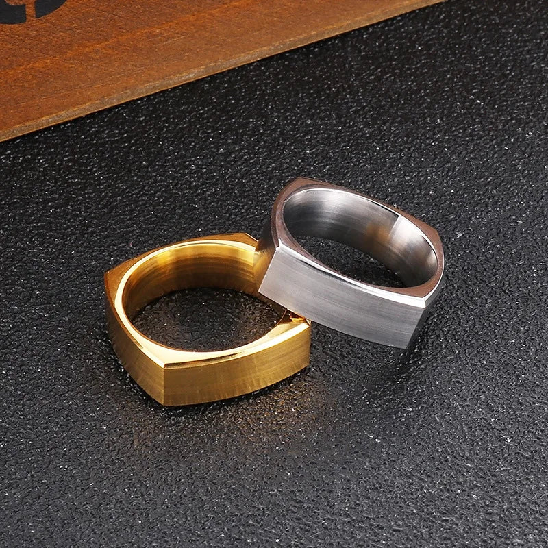 Personalized Brushed 18K Gold Plated Stainless Steel Signet Ring Fashion Band Geometric Ring Finger Square Jewelry Custom Logo
