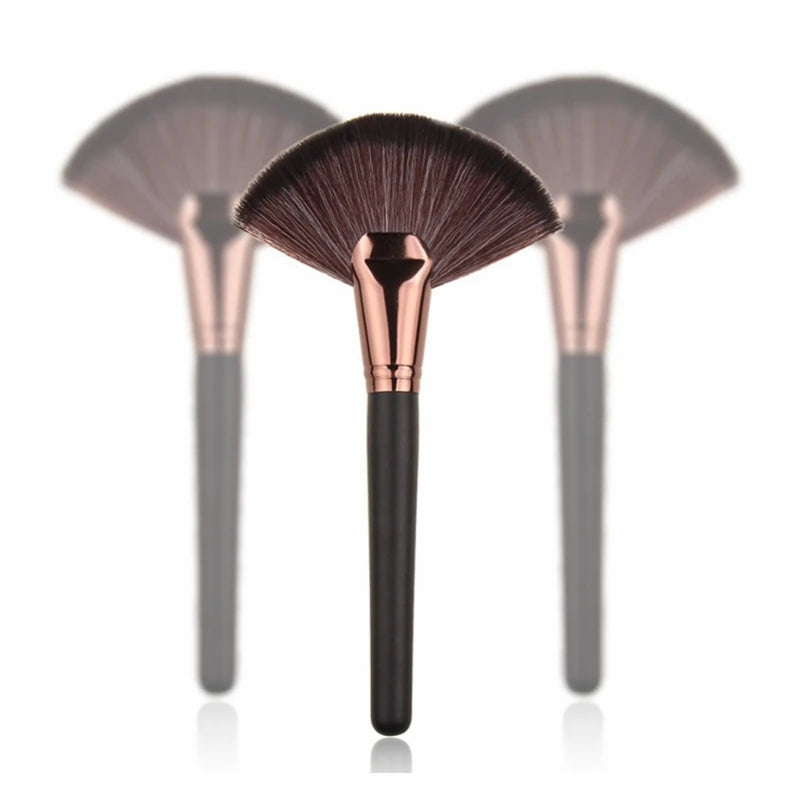 Factory Direct Selling Promotion Price Brochas De Maquillaje Profesional Cosmetic Powder Foundation Brush Set Big Fan Brush