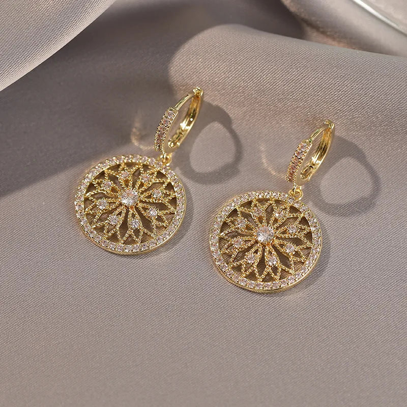 Fashionable New 18k Gold-plated Diamond Inlaid Flower Brass Earrings Retro Personality Light Luxury Simple Jewelry Accessories