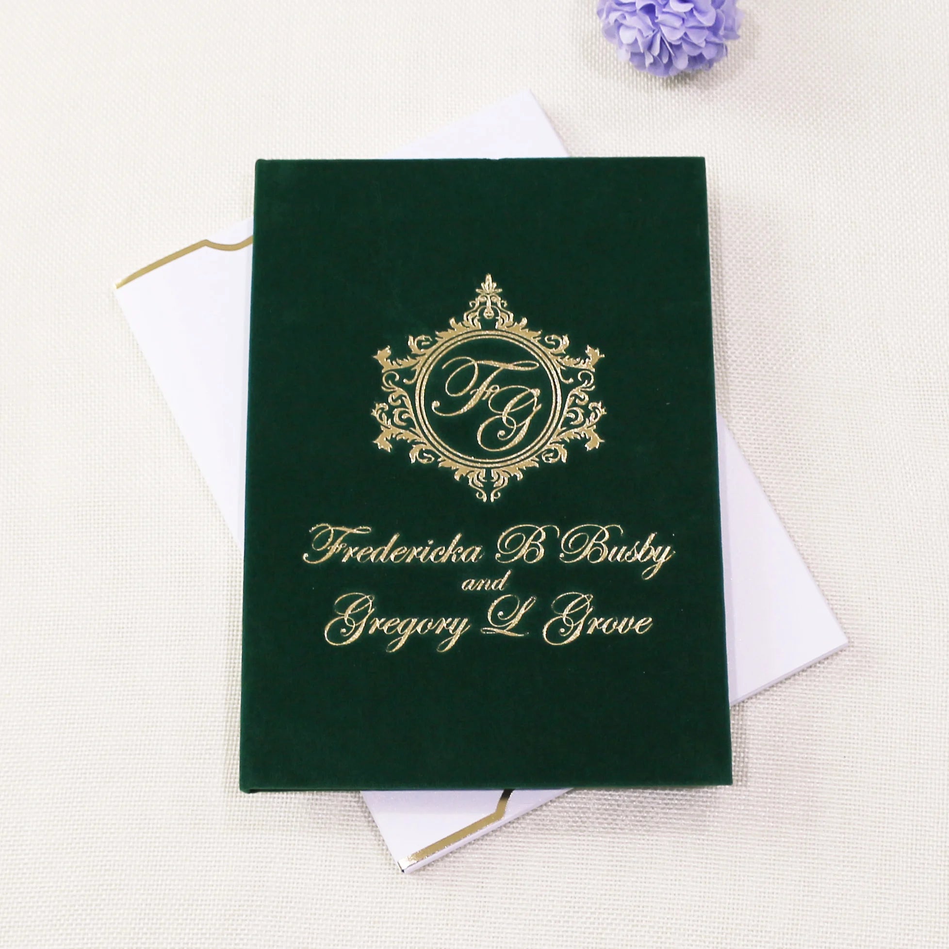 Custom Mirrored Acrylic Wedding Invitations Luxury Velvet Hardcover with Hot Stamping Foil Text Paper Material Love Style