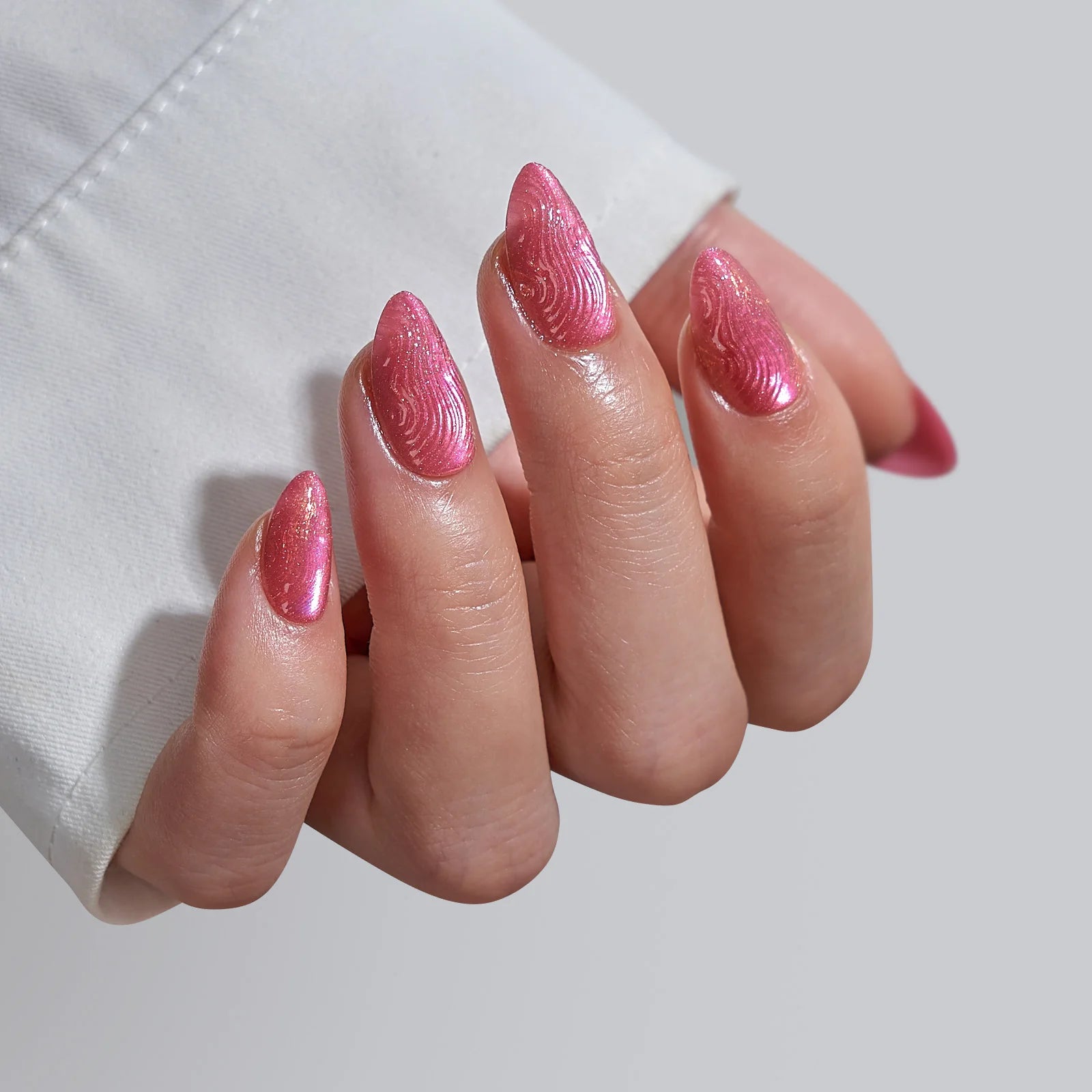 BTARTBOX 3D Sculpting Press on Nails With Red Cat Eye Design Short Almond Soft Gel Wholesale Artificial False Fake Nails Bulk