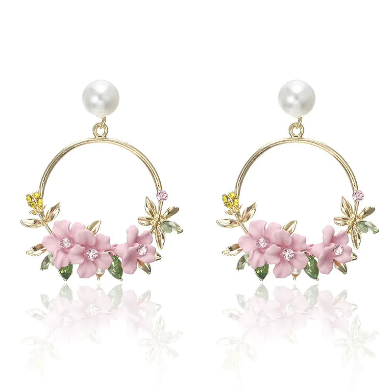 Simple Fashion Shell Carving Stud Earring Inlaid Rhinestone Personality Sweet Flower Earring for Women Jewelry