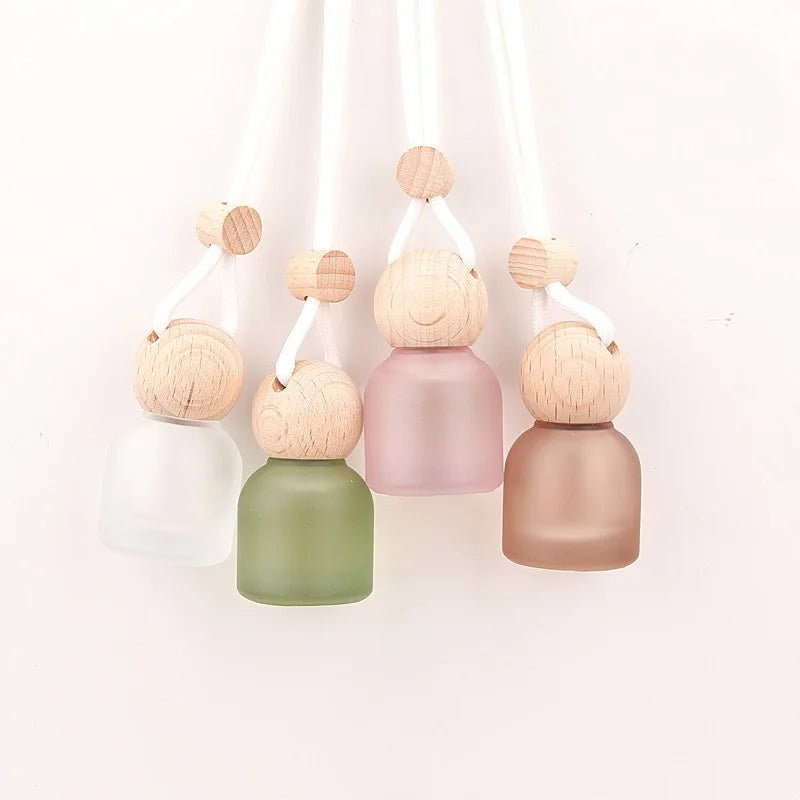 Frosted pink Green Round Empty 10ml Refillable Car Perfume Bottle Luxury Wood Hanging Cap   Glass Car Diffuser Bottle