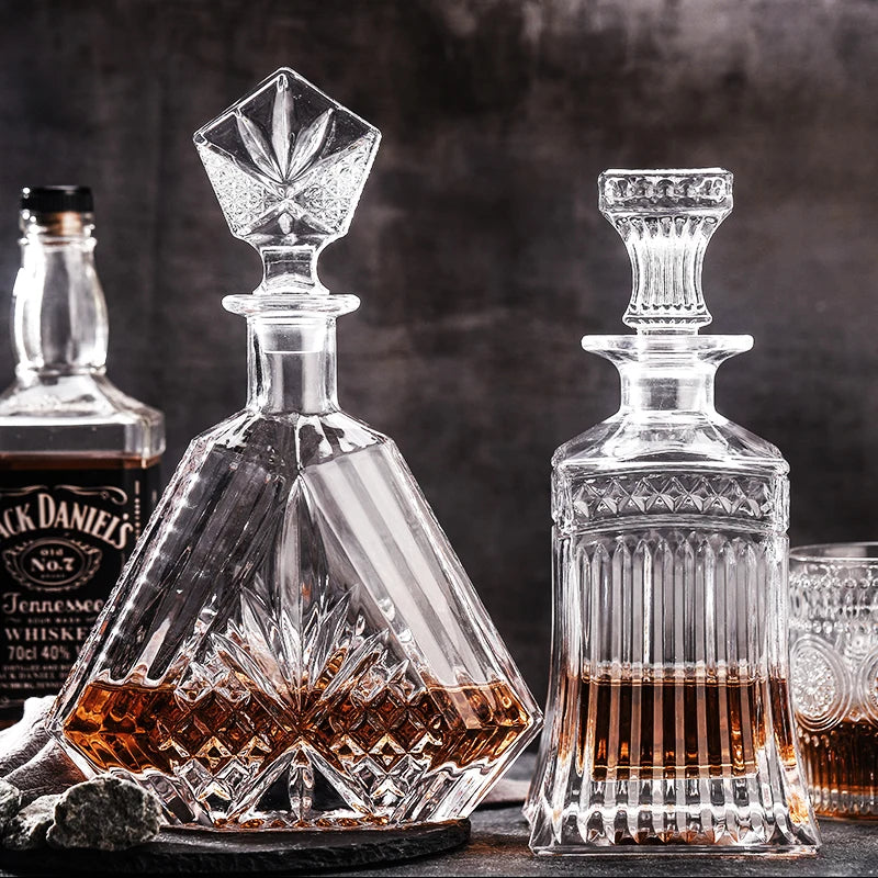 Square 700ml Crystal Glass Wine Bottle Whiskey Decanter with Glass Stopper