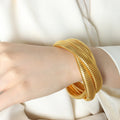 2023 Fashion New Stainless Steel 18K Gold Texture Light Luxury Three-layer Serpentine Wrap Stretch Bracelet