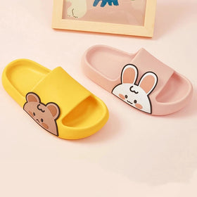 Children's slippers Non-slip Safe and Healthy Soft Cartoon Animal Design Lovely slippers Outdoor Indoor slippers