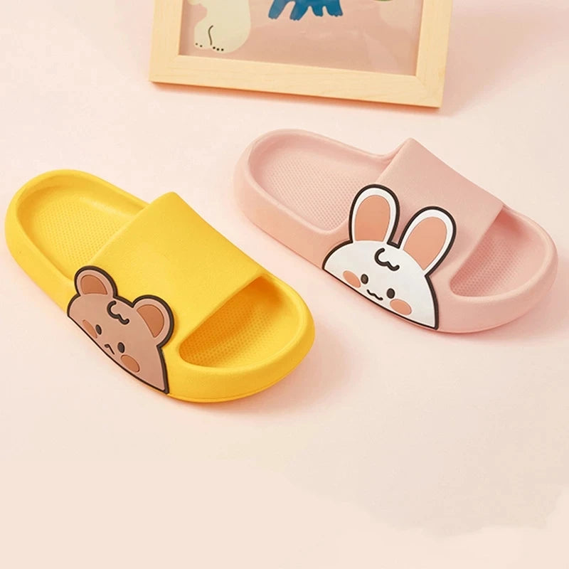 Children's slippers Non-slip Safe and Healthy Soft Cartoon Animal Design Lovely slippers Outdoor Indoor slippers