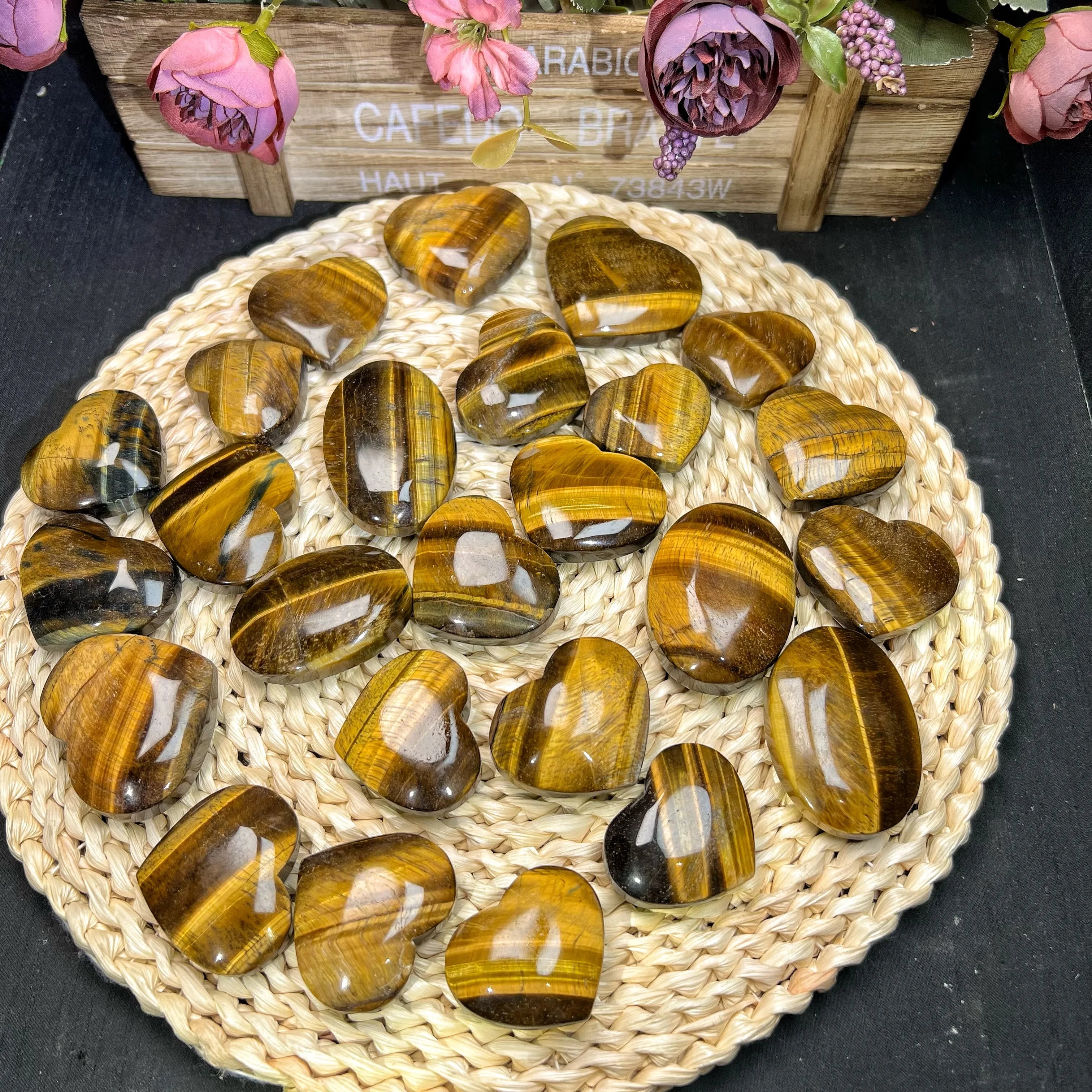 Hot Sale Natural Crystal High Quality Yellow Tiger Eye Stone Palm Stone for Healing