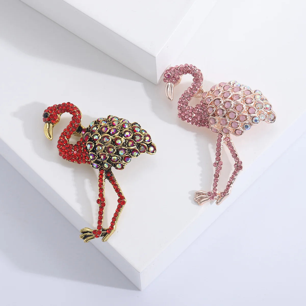 Custom Animal Brooch Lapel Pin Badge Alloy Crystal Rhinestone Red Pink Flamingo Brooch Pin for Women Men