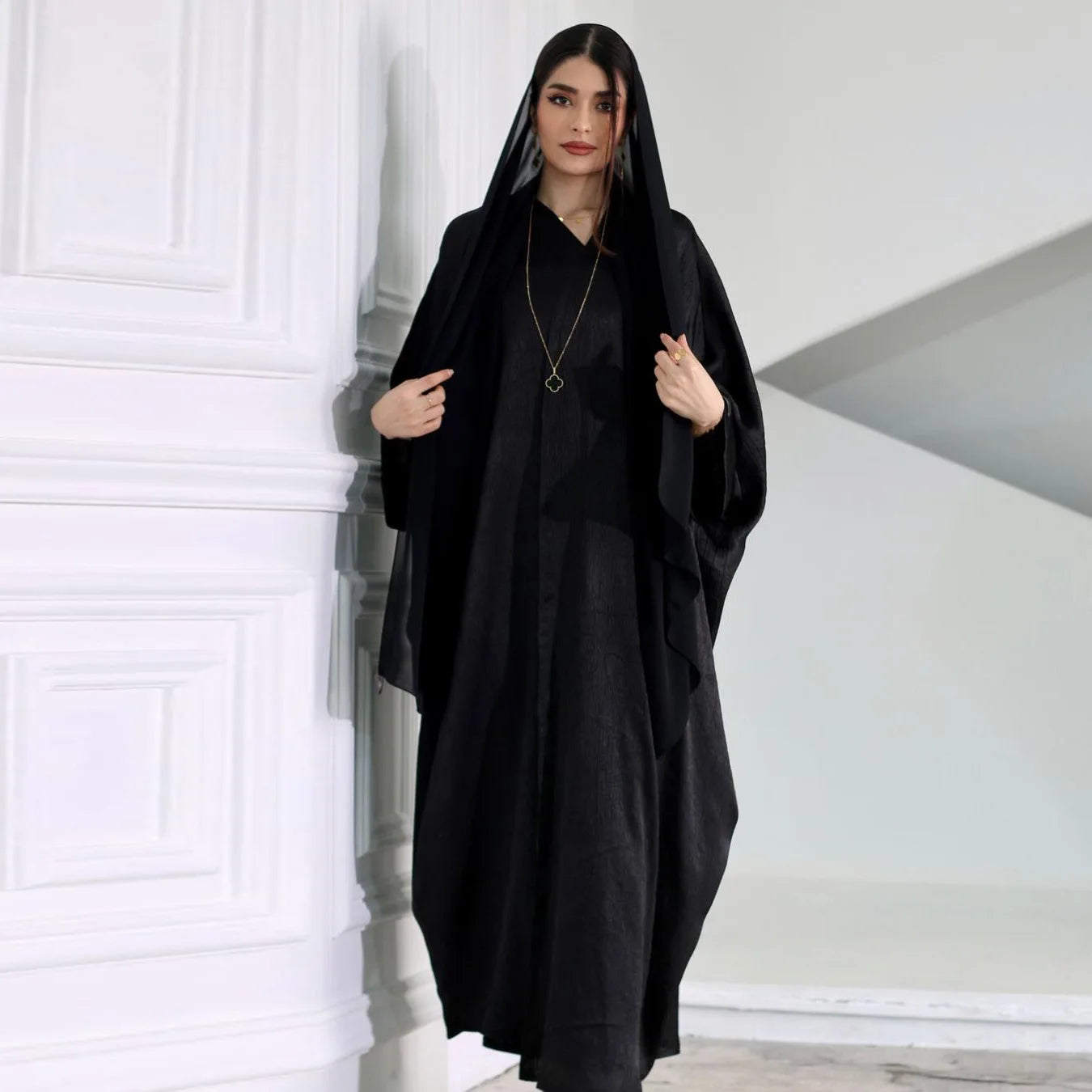 Wholesale Dubai Solid Color Kaftan Bat Sleeve Simple Modest Islamic Clothing Abaya Muslim Dresses for Women Abaya Kaftan