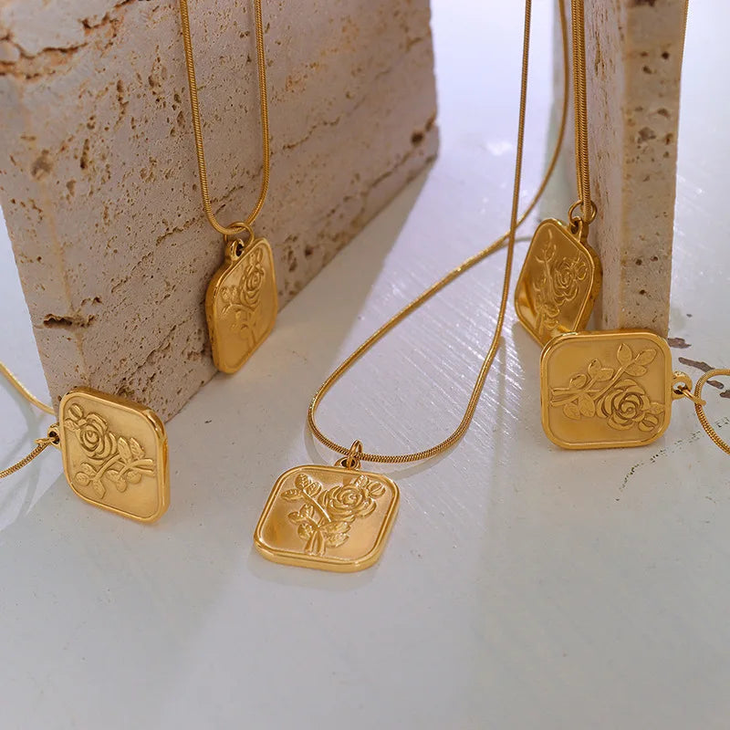 Wholesale 18K Real Gold Plated Choker Rose Square Pendant Necklace Stainless Steel Floral Pattern Rope Chain