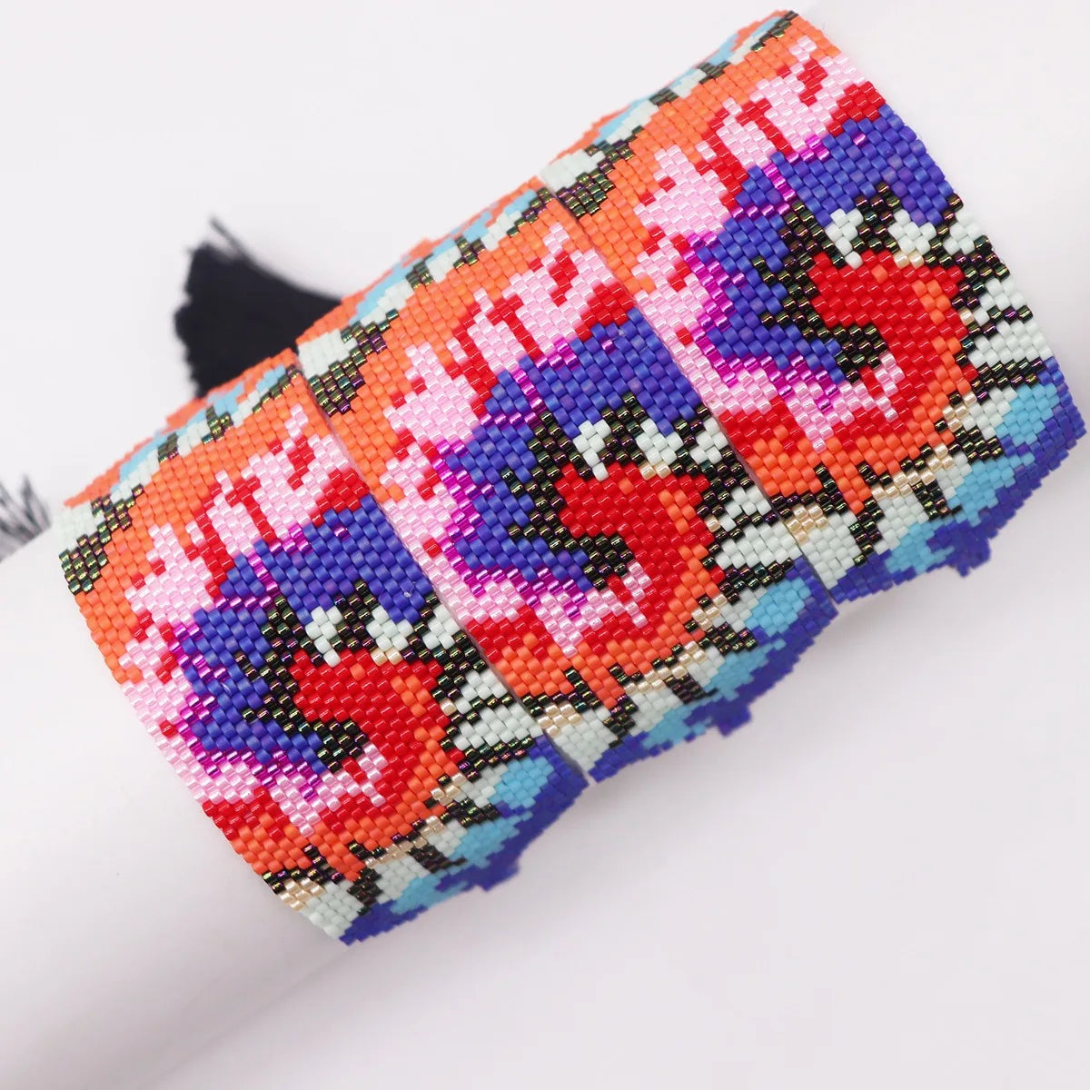 Adjustable Bohemian Style Handmade Geometric Flower Pattern Beaded Bracelet Unique Women's Flower Bracelet Charms Friendship